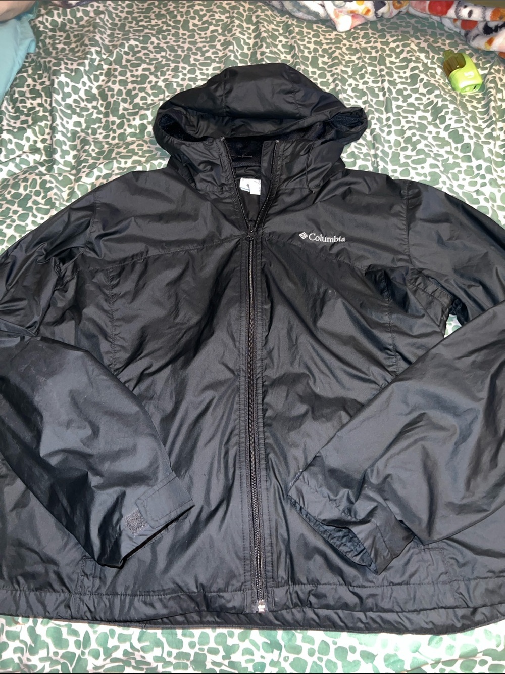 Columbia Black Hooded Packable Windbreaker